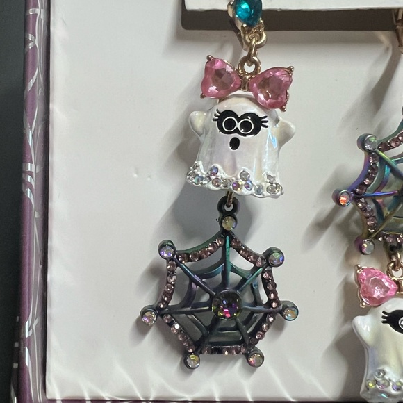 NWT Betsy Johnson Ghost & Spider Web Earrings - Picture 7 of 14